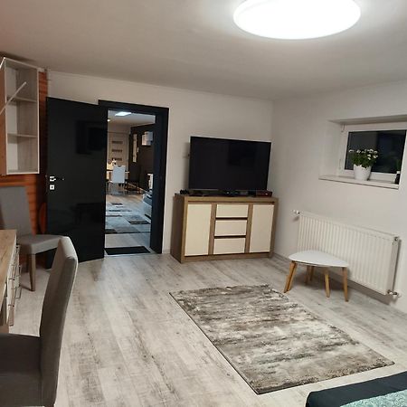 Апартаменты Panoli Apartmanhaz Ньиредьхаза Экстерьер фото